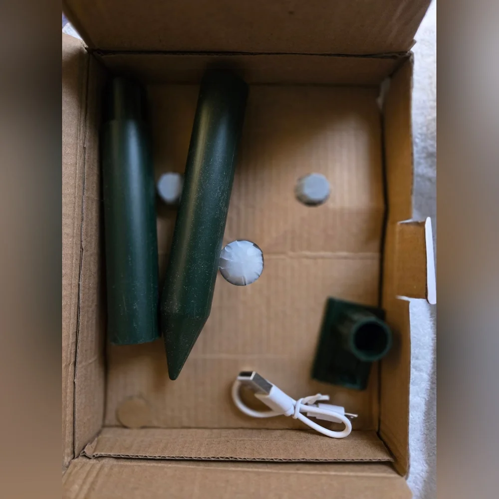 Solar Powered Ultrasonic Animal Repeller - Green